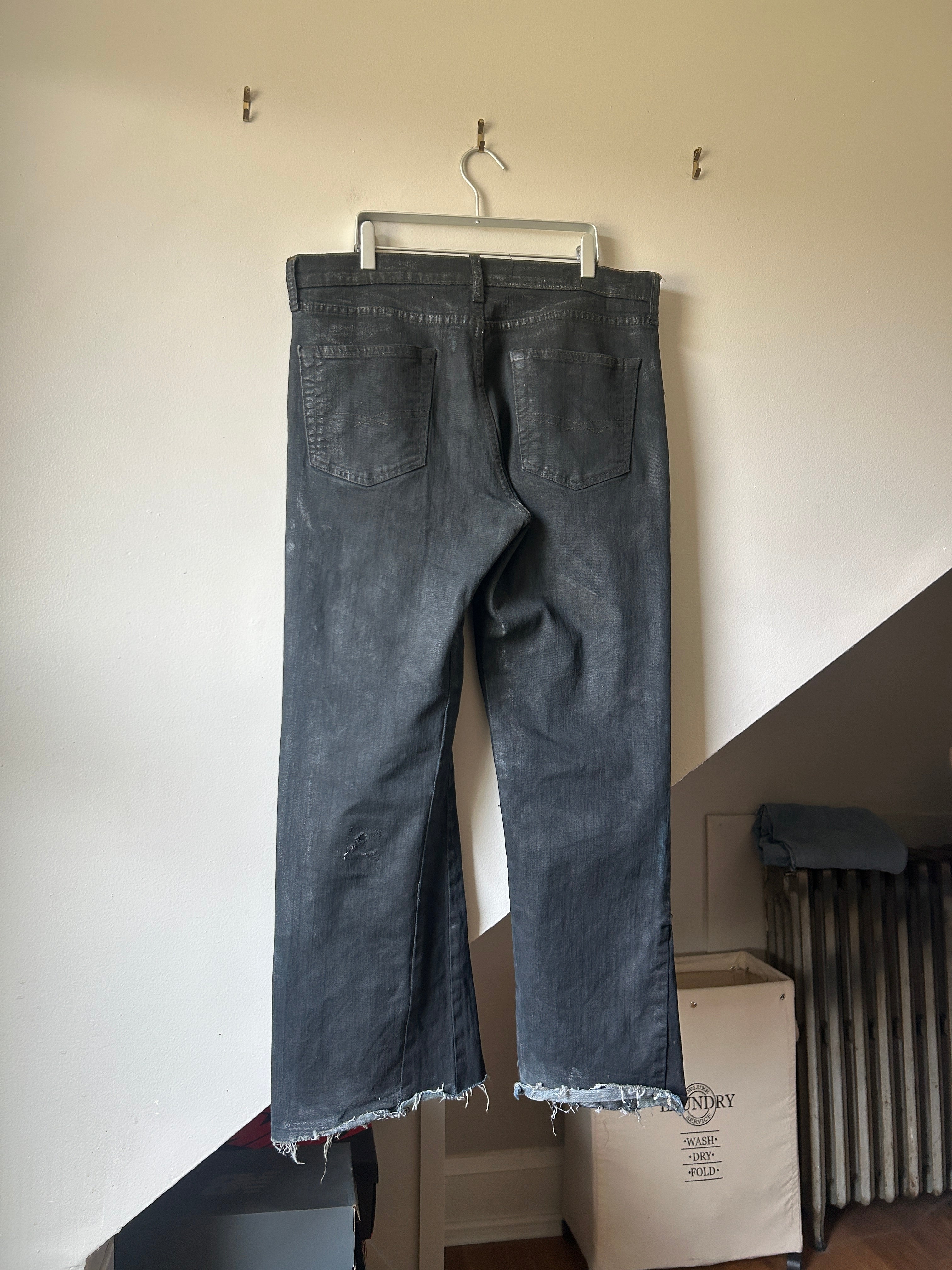 Patina Hook Waxed Flared Black Denim