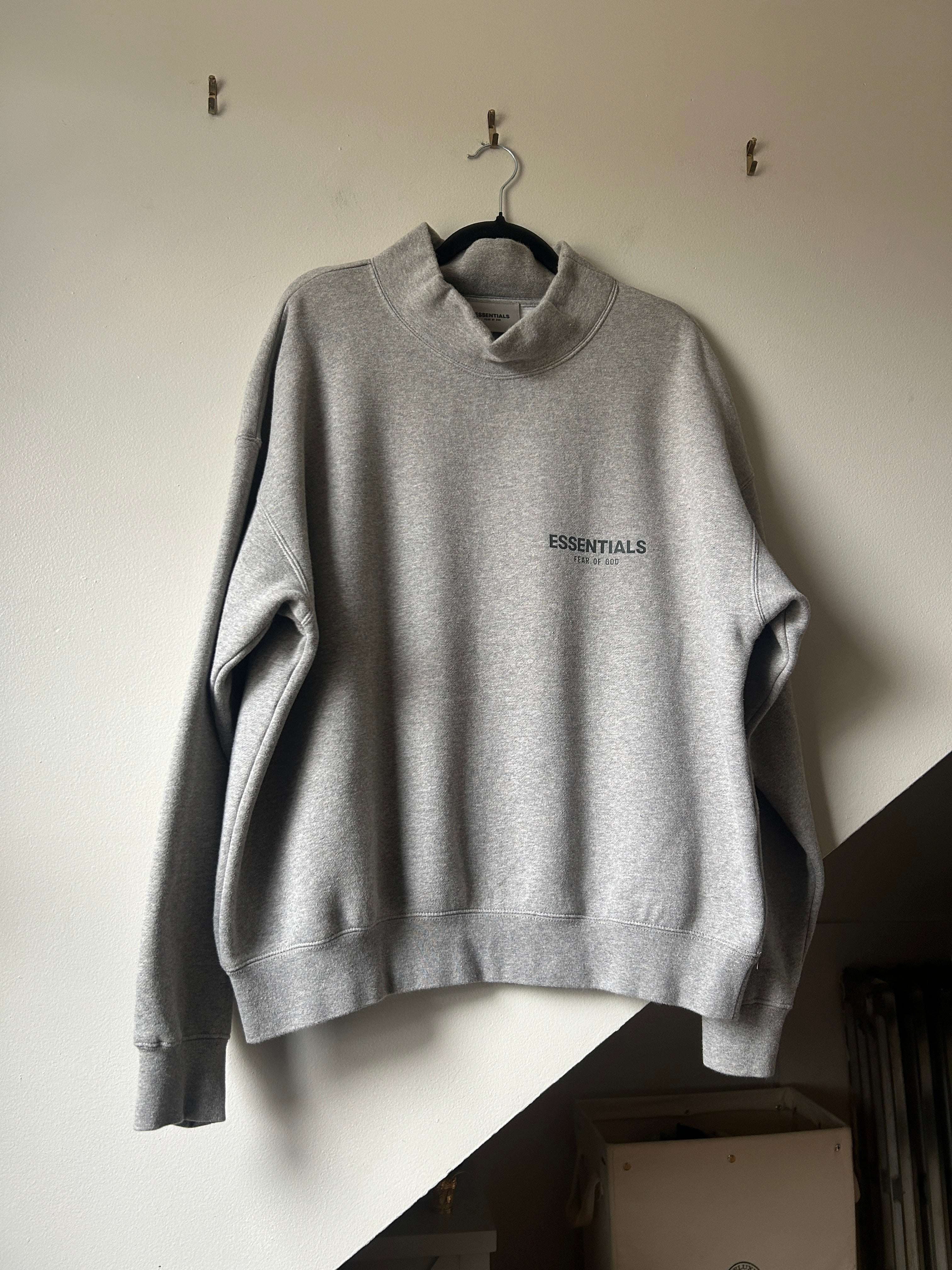 Essentials Crewneck